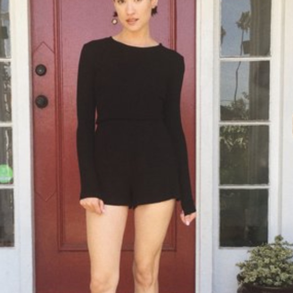 Kain label • BLACK LONG SLEEVE COMFY ROMPER NWT - Picture 2 of 4
